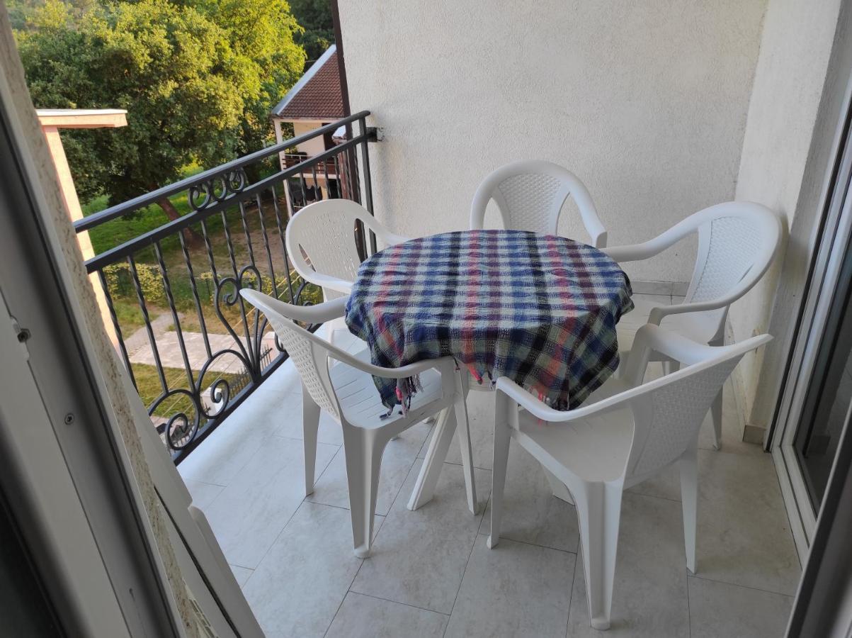 Apartment Perutovic سوتوموري المظهر الخارجي الصورة