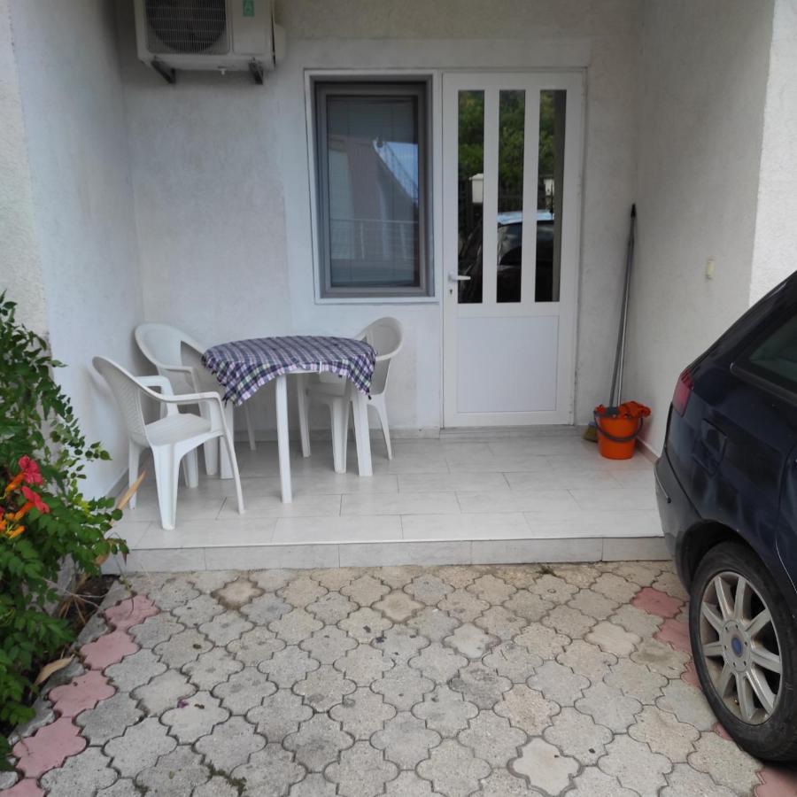 Apartment Perutovic سوتوموري المظهر الخارجي الصورة