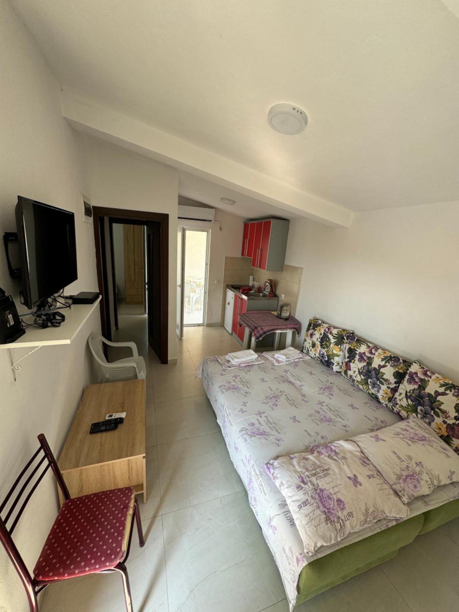 Apartment Perutovic سوتوموري المظهر الخارجي الصورة