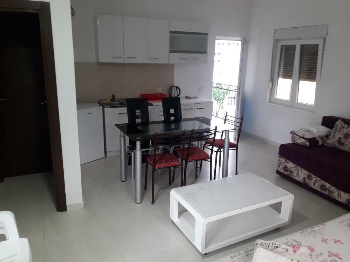Apartment Perutovic سوتوموري المظهر الخارجي الصورة